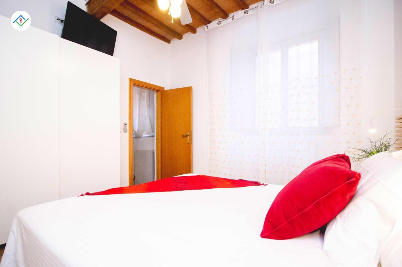 Pisa Tower Apartment Экстерьер фото